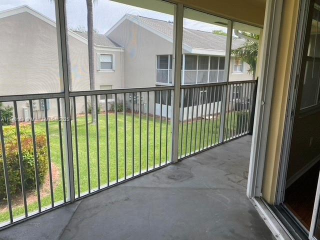 2212 Se 27th Dr 201-b Property Photo 9