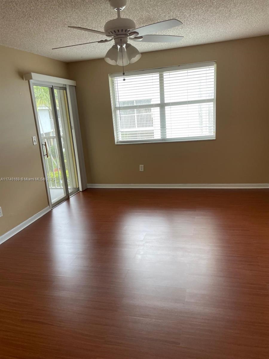 2212 Se 27th Dr 201-b Property Photo 16
