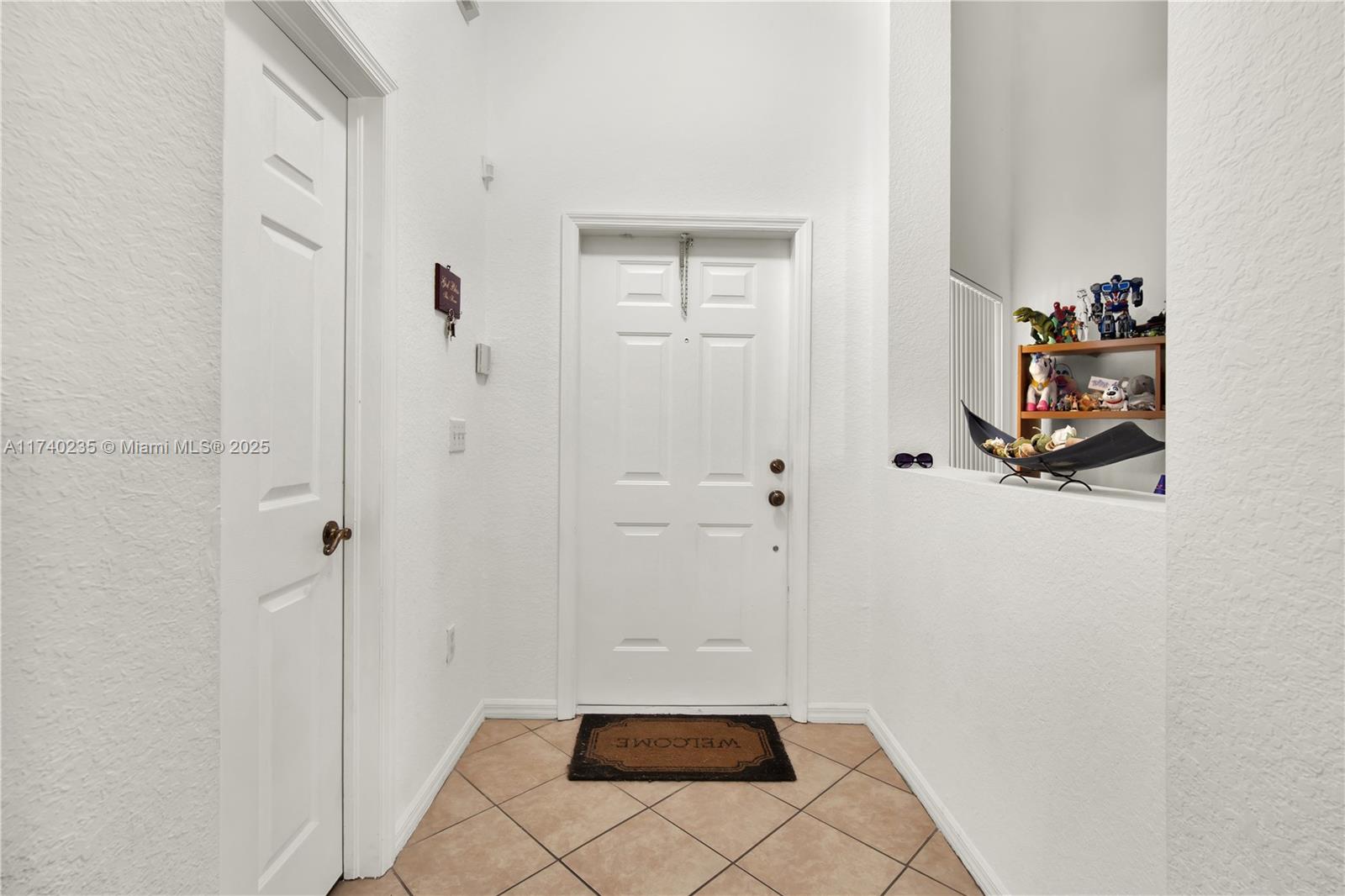 2425 Se 19th St . Property Photo 5