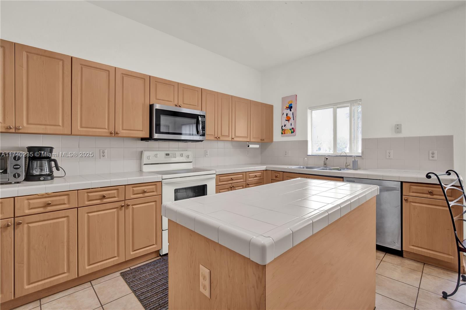 2425 Se 19th St . Property Photo 11