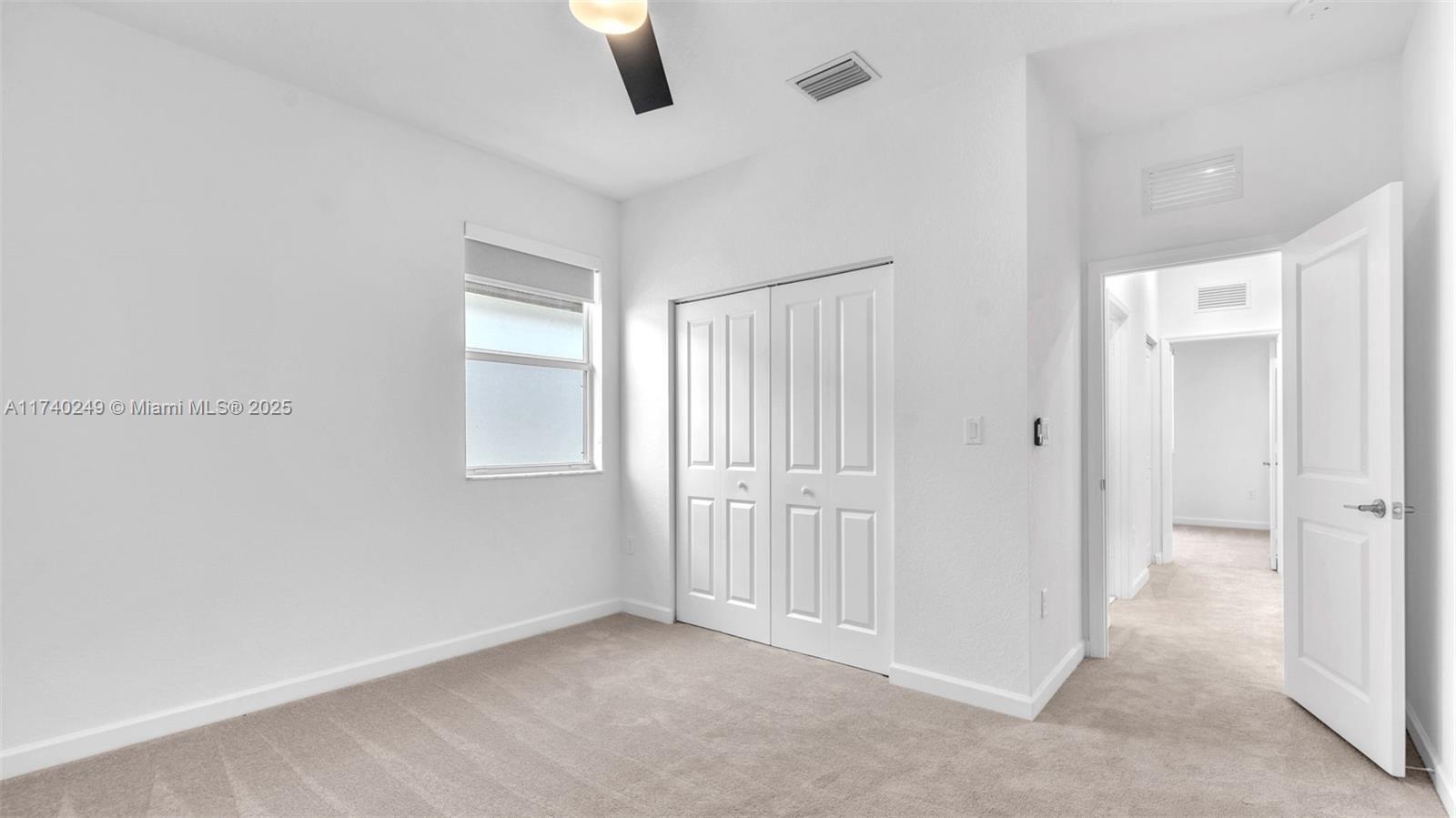2400 Se 24 Drive Property Photo 38