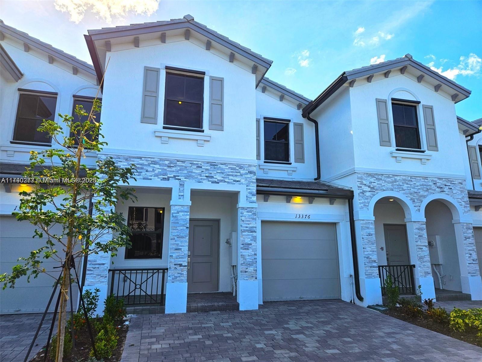 A11740273 Property Photo 1