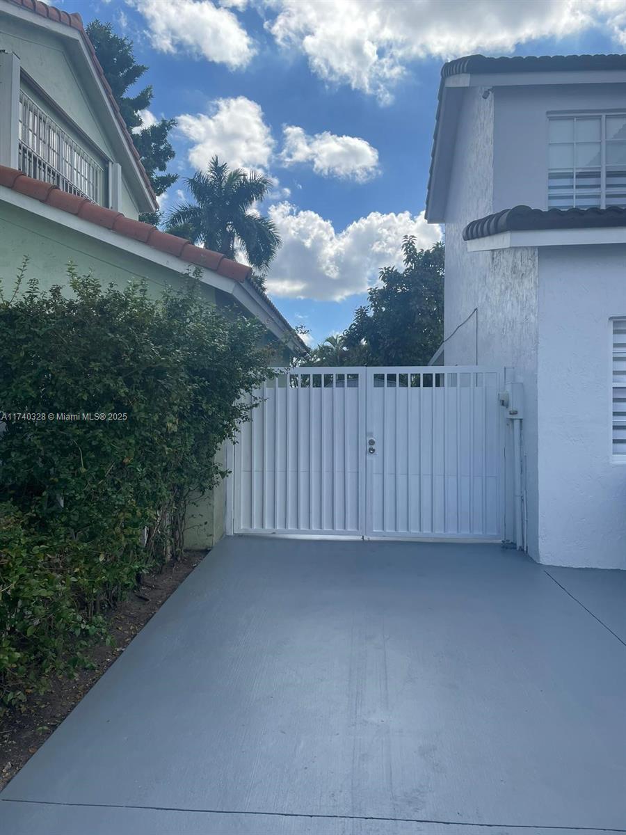 12676 Nw 7th Ln Property Photo 13