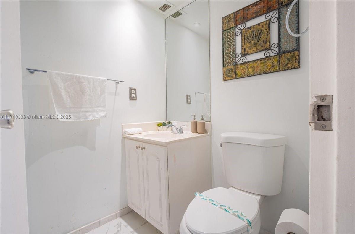 4001 S Ocean Dr 4e Property Photo 17