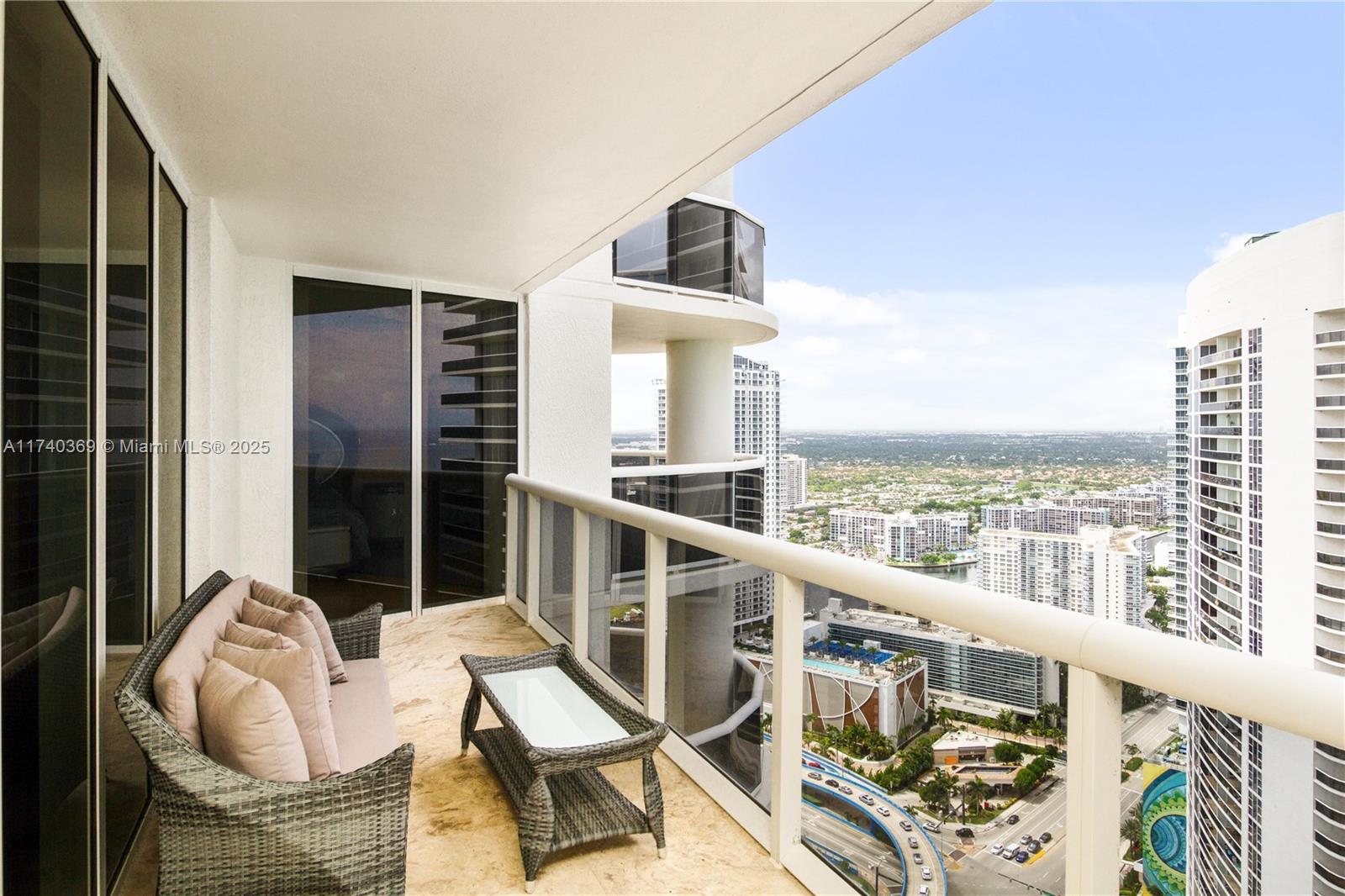 1850 S Ocean Dr 4110 Property Photo 10