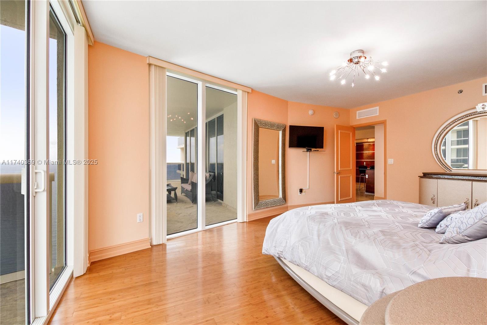 1850 S Ocean Dr 4110 Property Photo 23