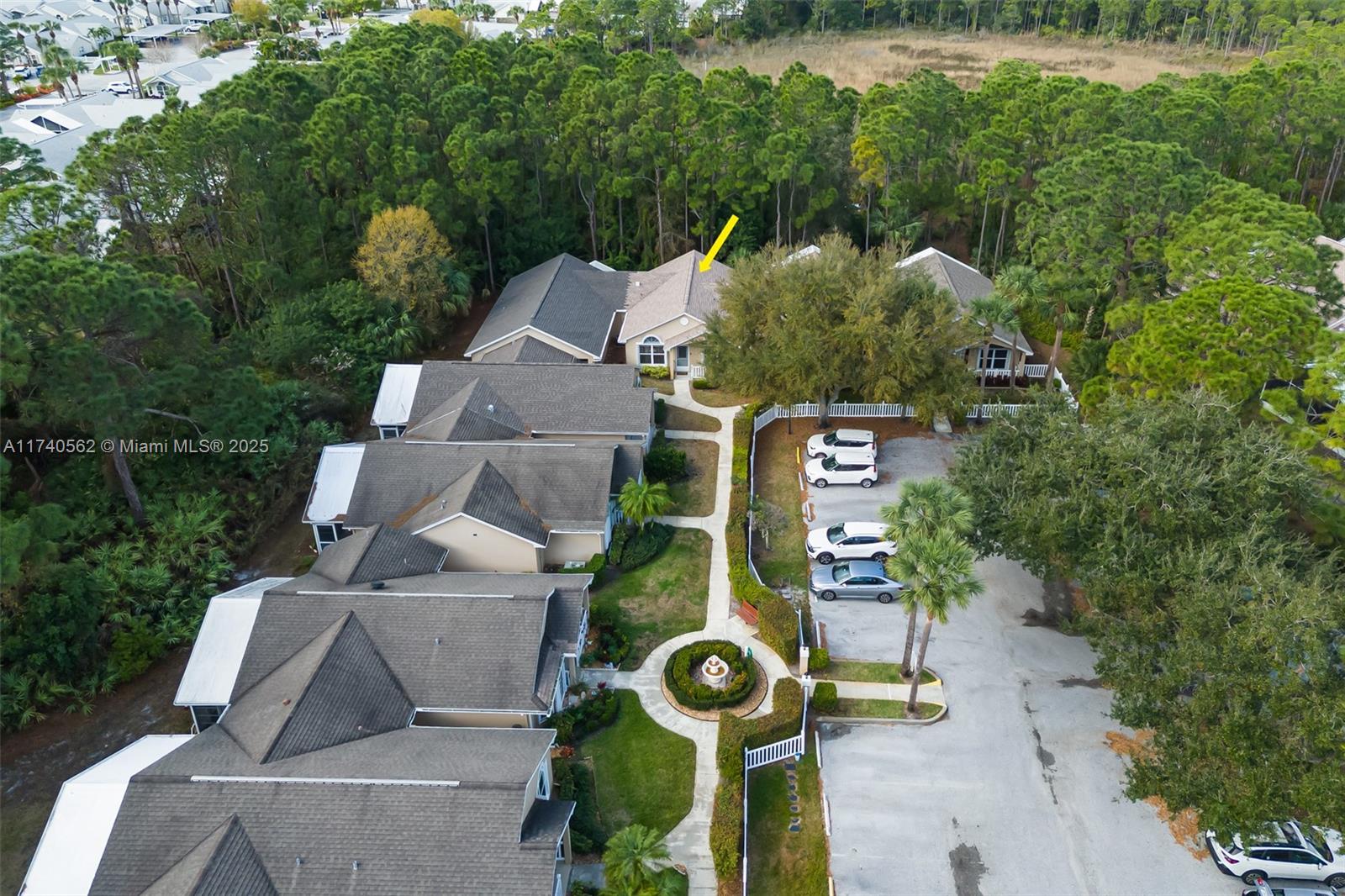 675 Nw San Remo Cir Property Photo 8