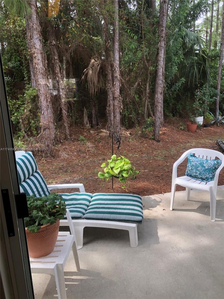 675 Nw San Remo Cir Property Photo 9