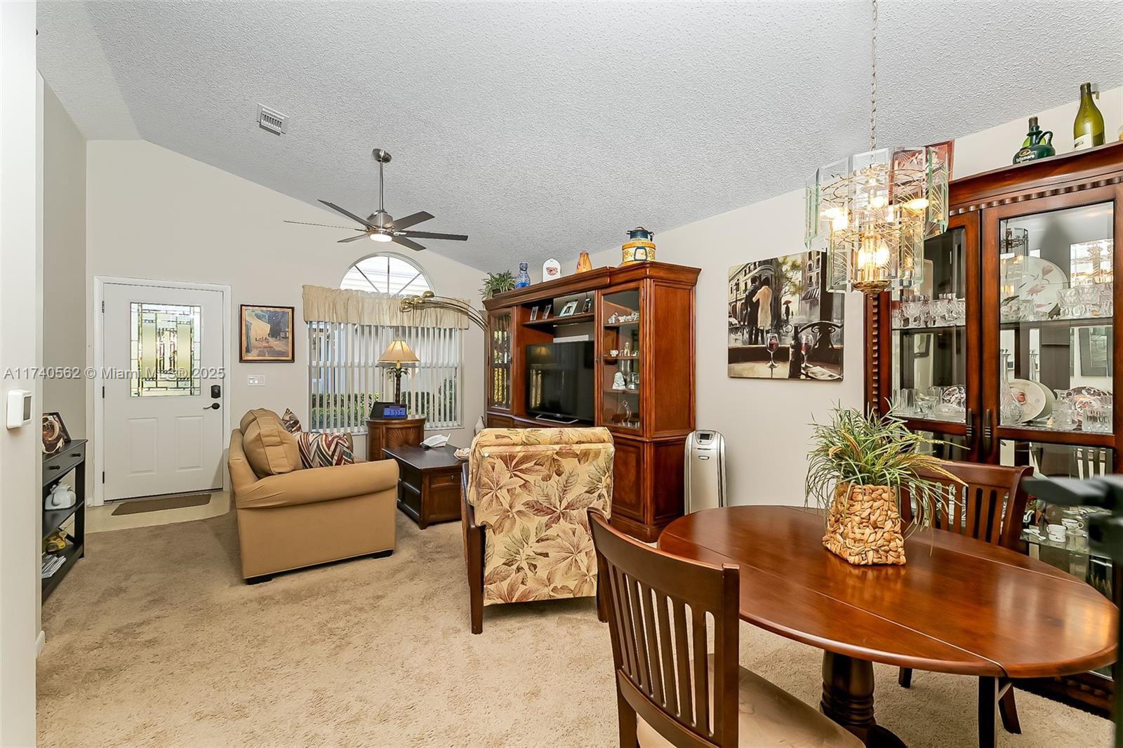 675 Nw San Remo Cir Property Photo 11