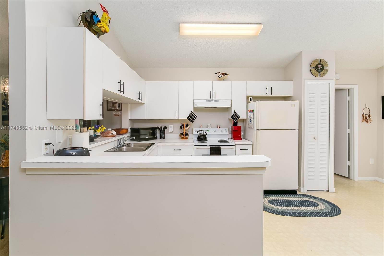 675 Nw San Remo Cir Property Photo 17