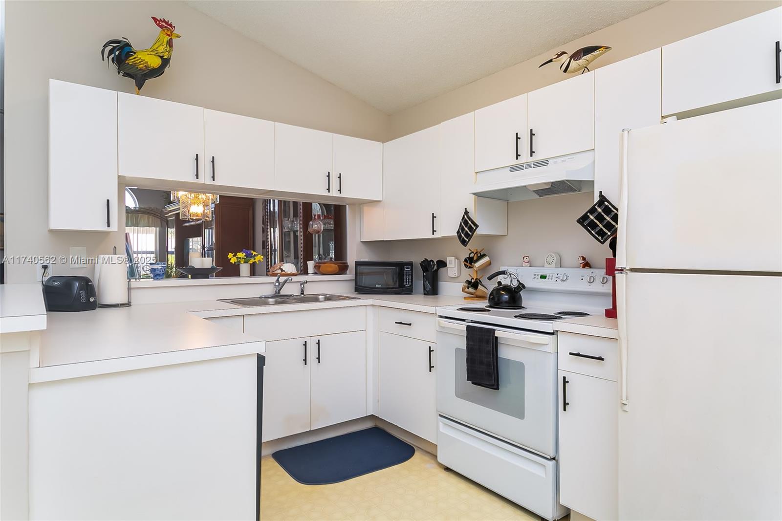 675 Nw San Remo Cir Property Photo 18