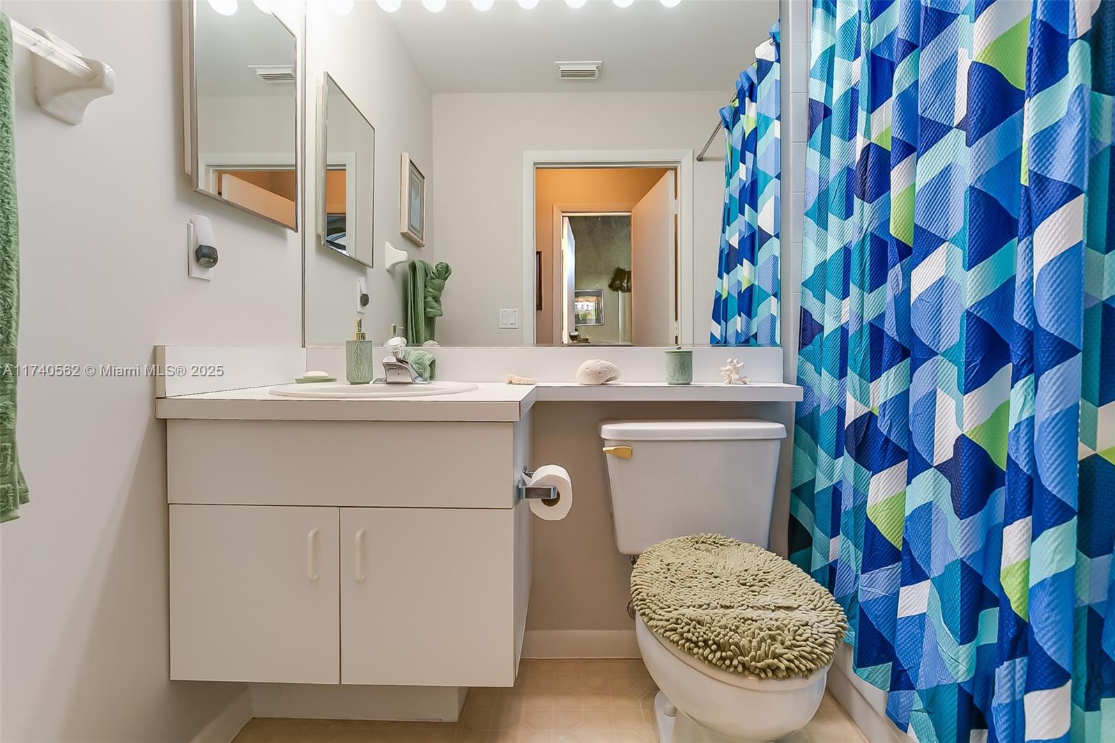 675 Nw San Remo Cir Property Photo 25