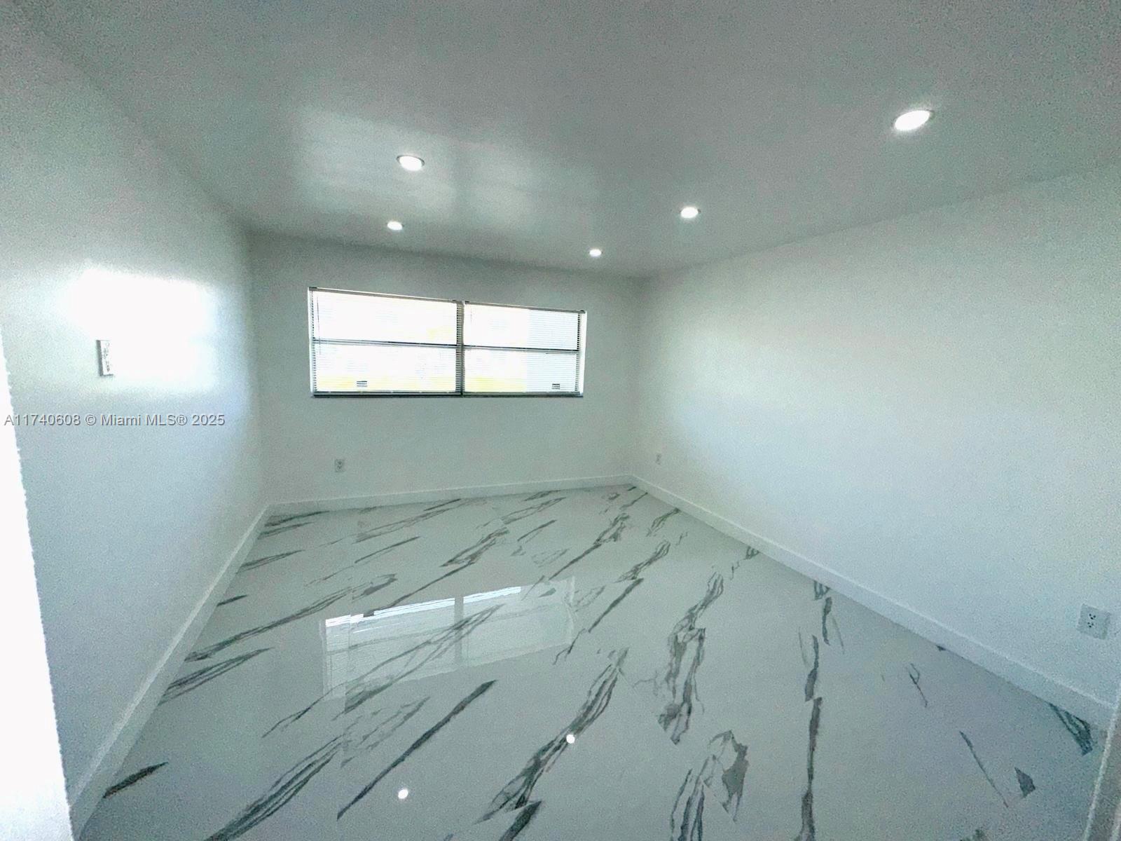 9375 Fontainebleau Blvd L111 Property Photo 12