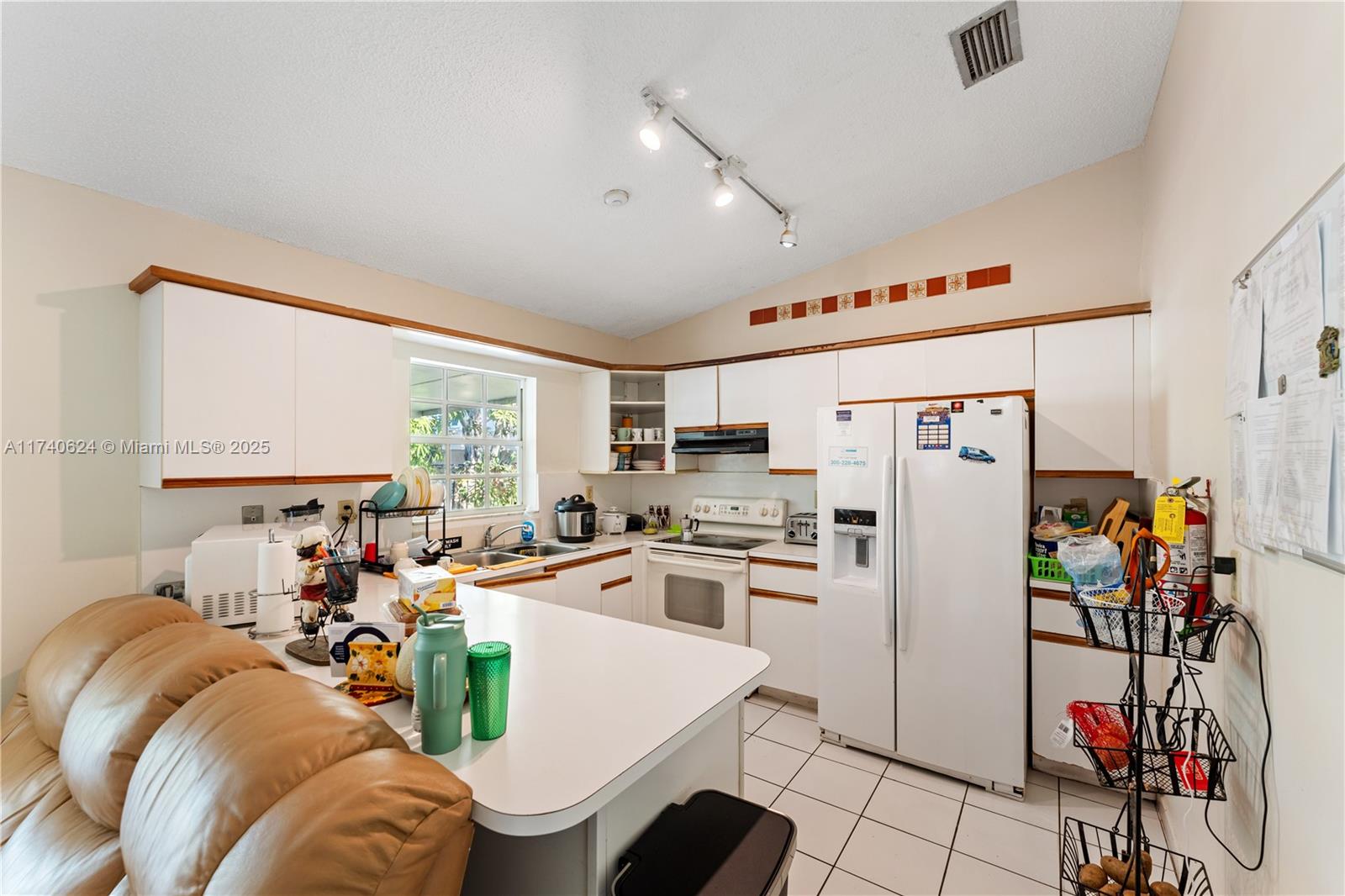 14213 Sw 100th Ln Property Photo 17