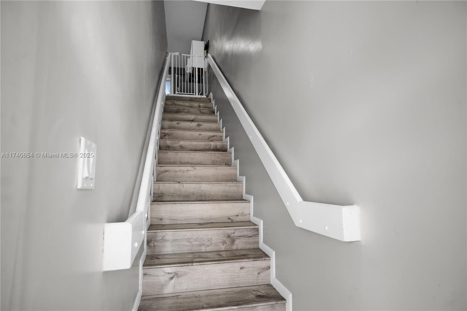 8013 Lake Dr 205 Property Photo 15