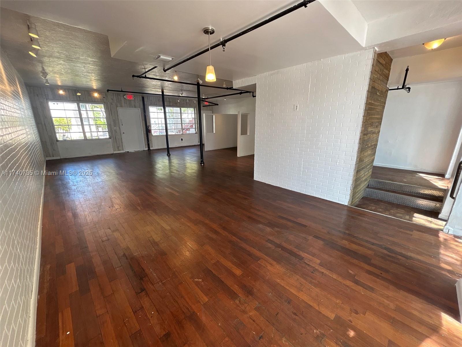 901 Pennsylvania Ave Property Photo 28