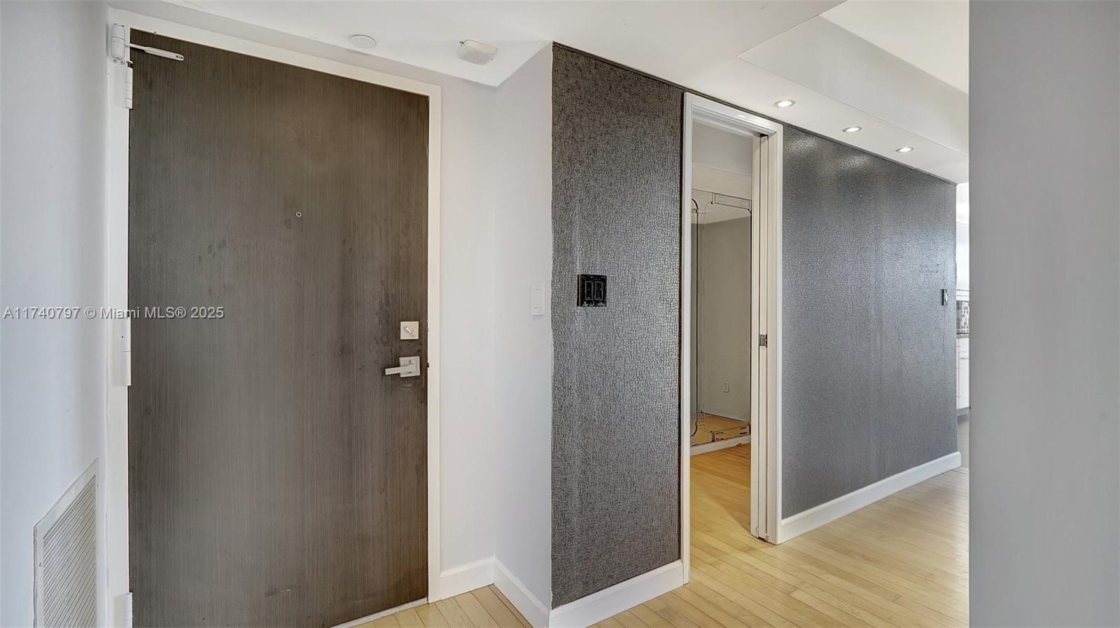 2801 Ne 183rd St 517w Property Photo 4