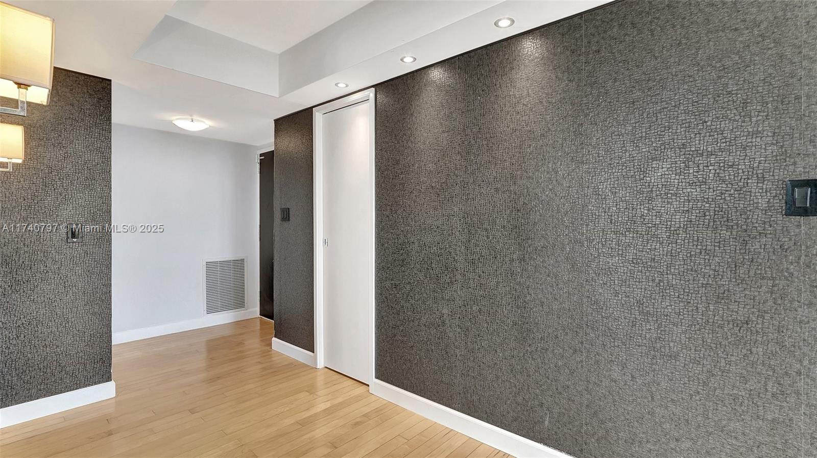 2801 Ne 183rd St 517w Property Photo 6