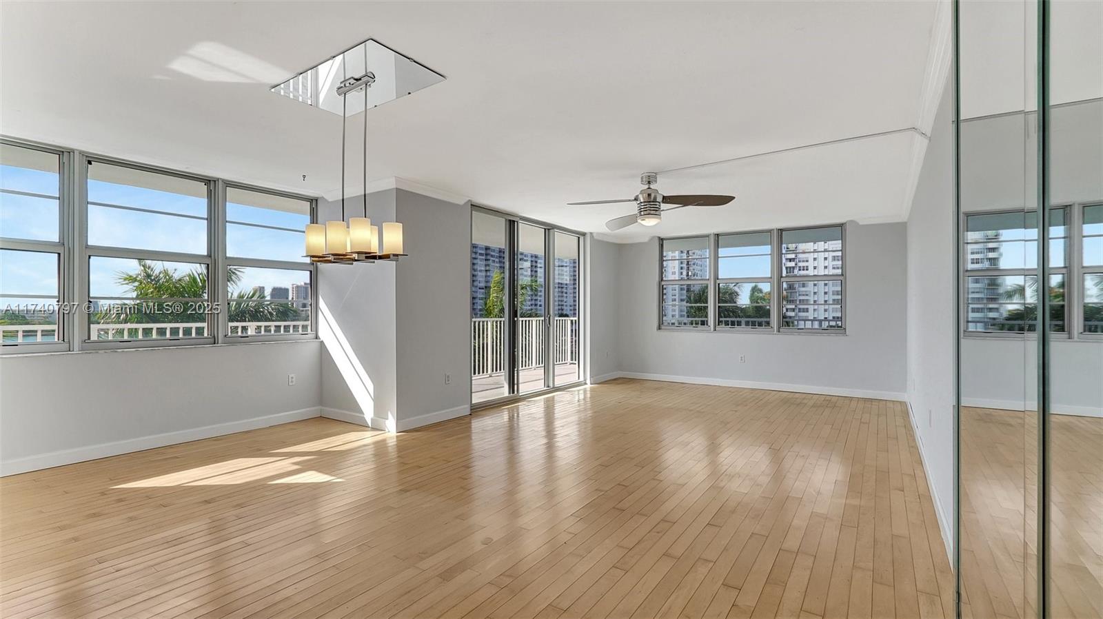 2801 Ne 183rd St 517w Property Photo 9