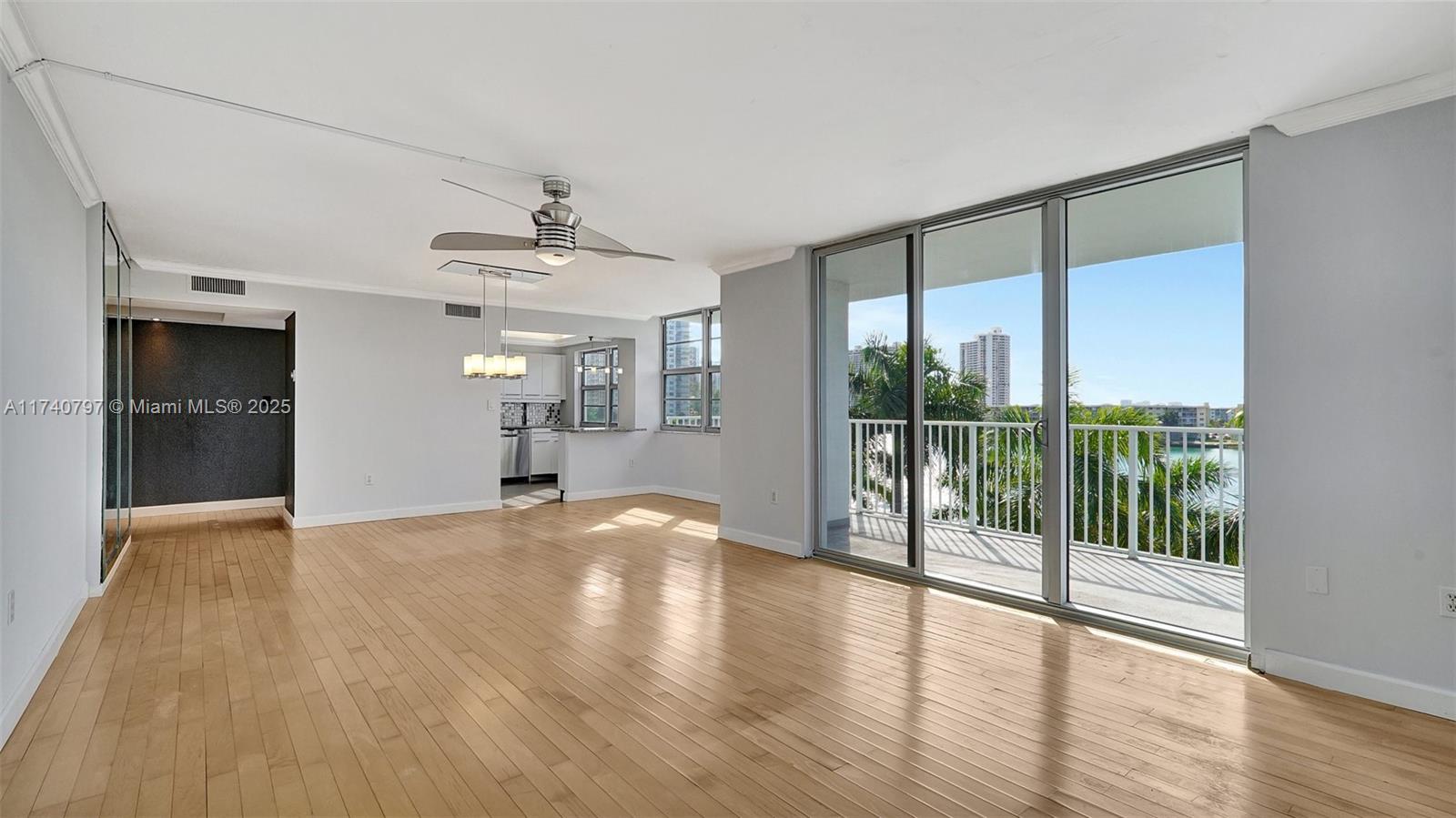 2801 Ne 183rd St 517w Property Photo 10