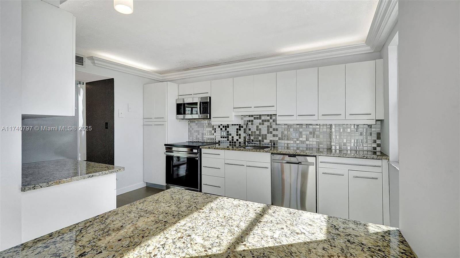 2801 Ne 183rd St 517w Property Photo 17