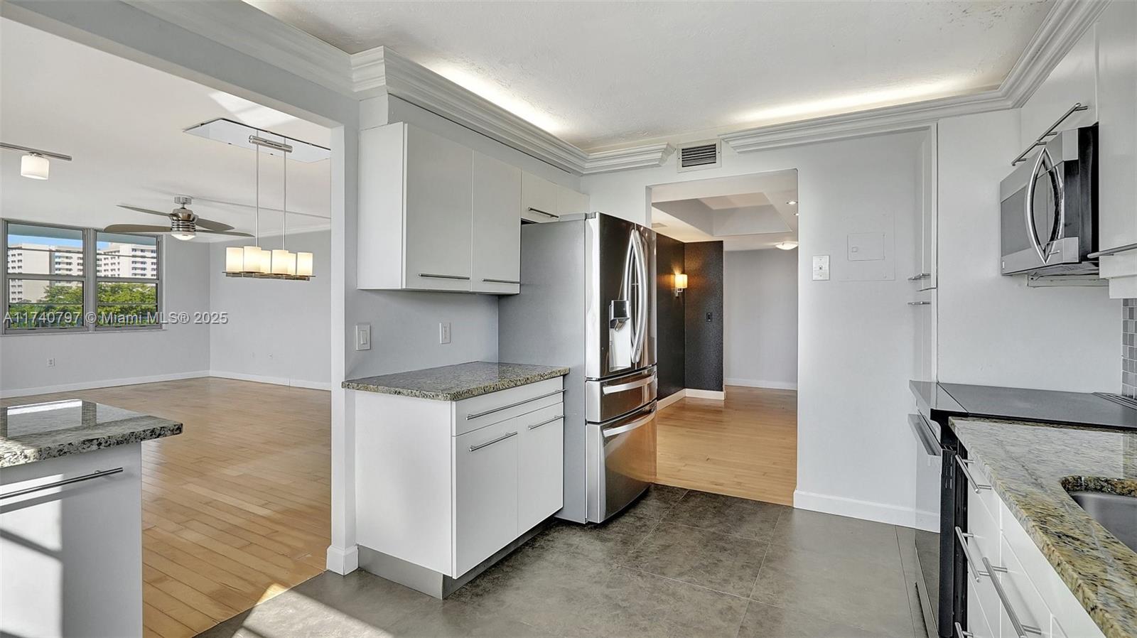 2801 Ne 183rd St 517w Property Photo 19