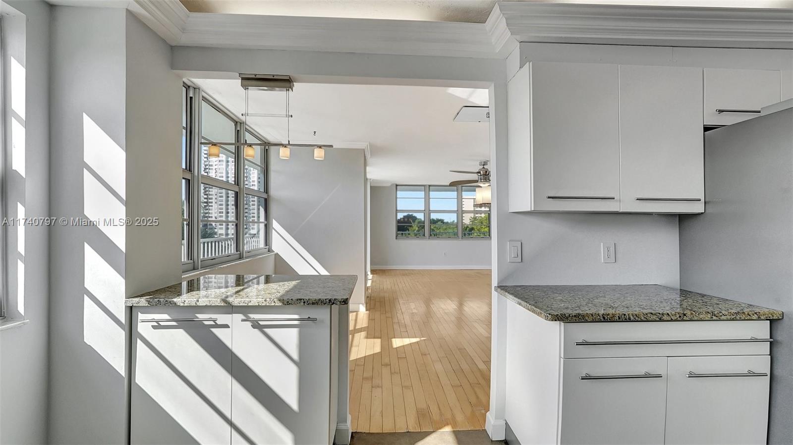 2801 Ne 183rd St 517w Property Photo 23