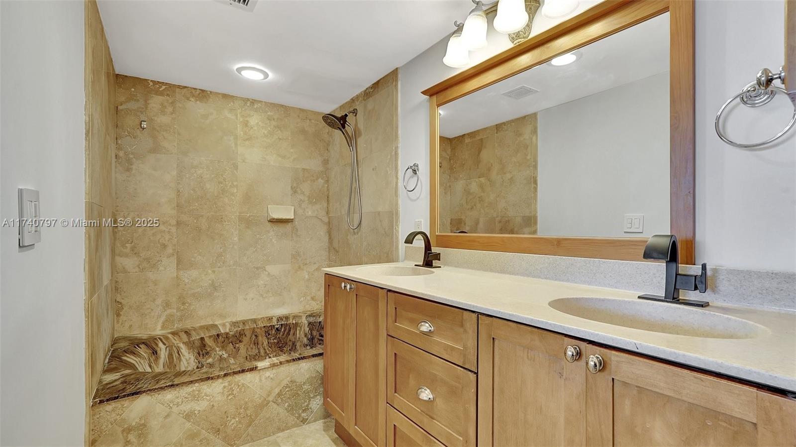 2801 Ne 183rd St 517w Property Photo 41