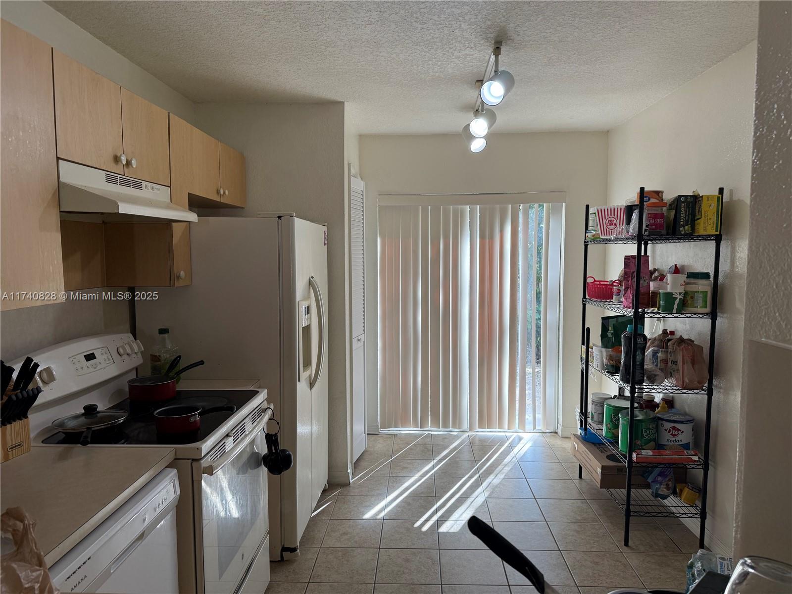 1270 Se 31st Ct 103-35 Property Photo 5