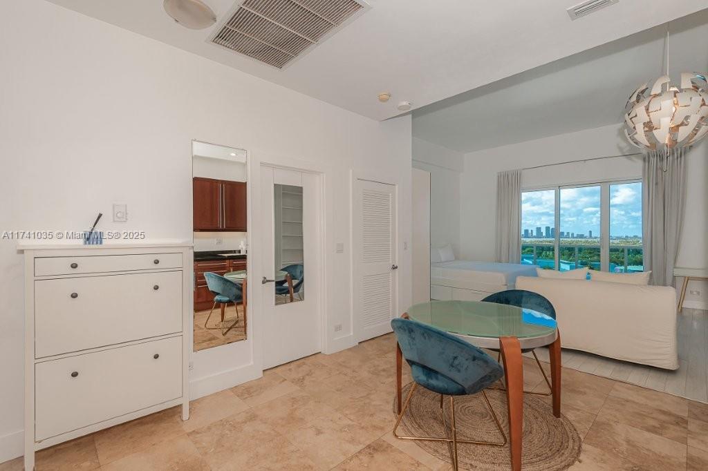 2301 Collins Ave 1629 Property Photo 6