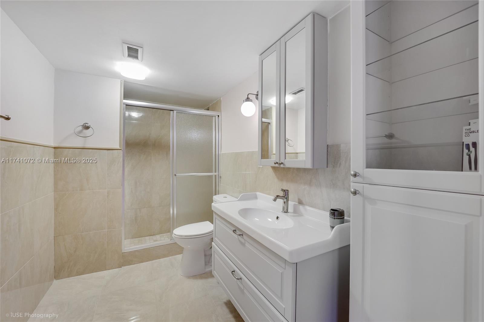 11111 Biscayne Blvd 16a Property Photo 7