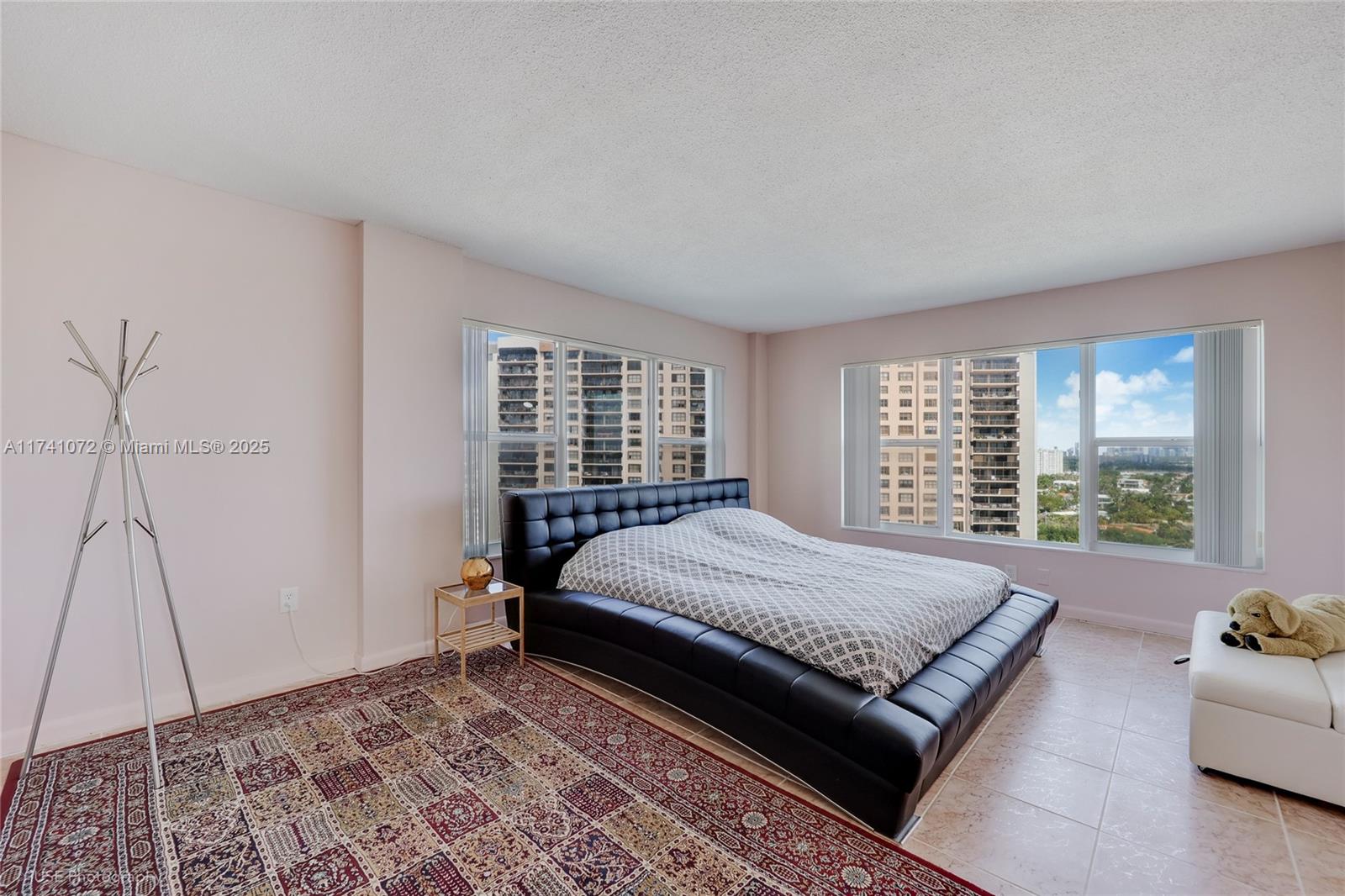 11111 Biscayne Blvd 16a Property Photo 8