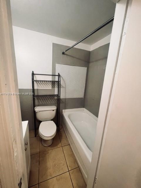 240 Hibiscus Dr B Property Photo 6