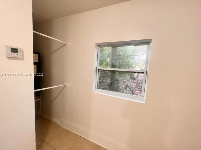 240 Hibiscus Dr B Property Photo 8