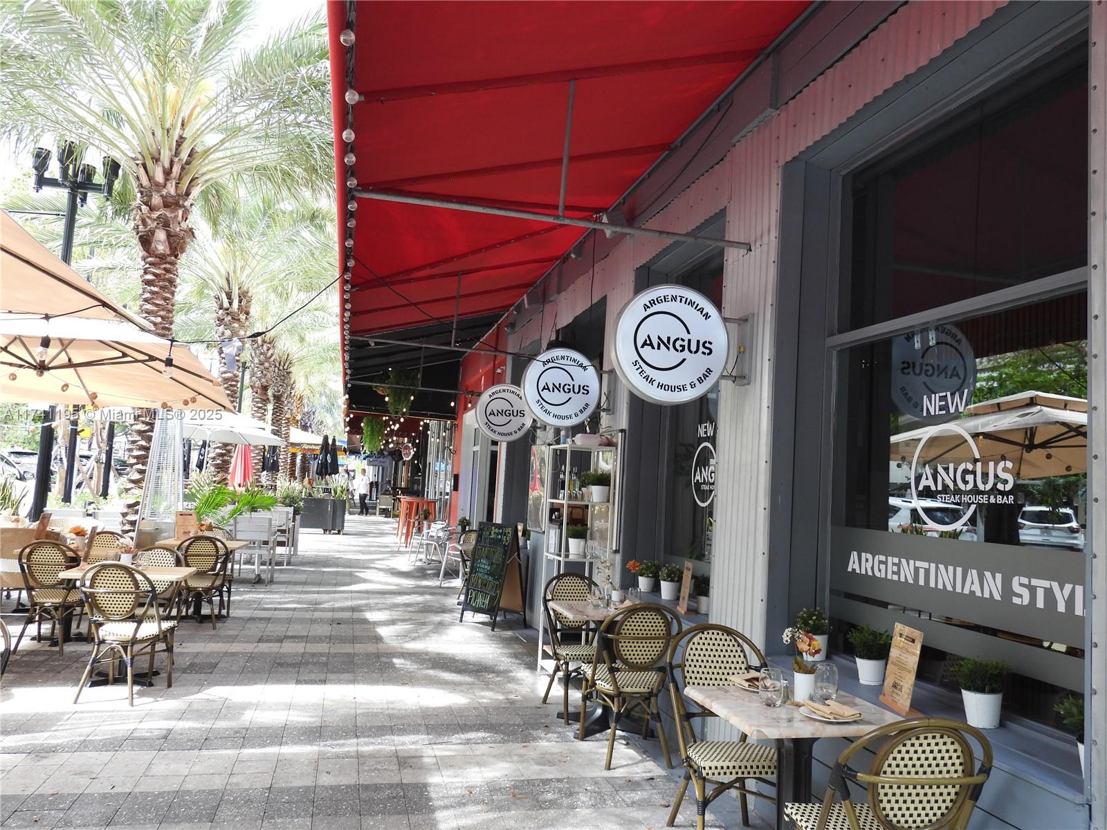 Hollywood Blvd Property Photo 33