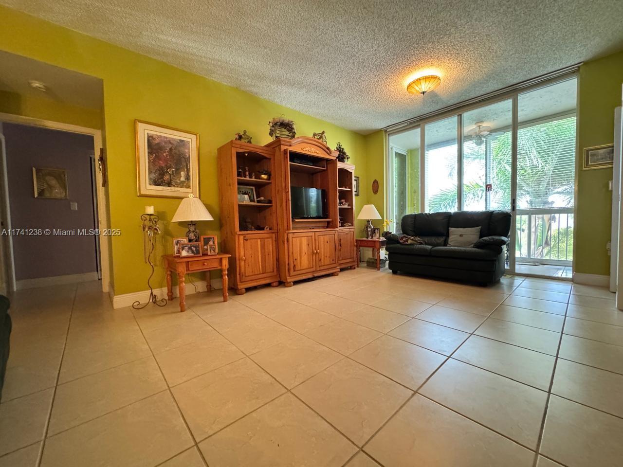 9755 Nw 52nd St 502 Property Photo 56