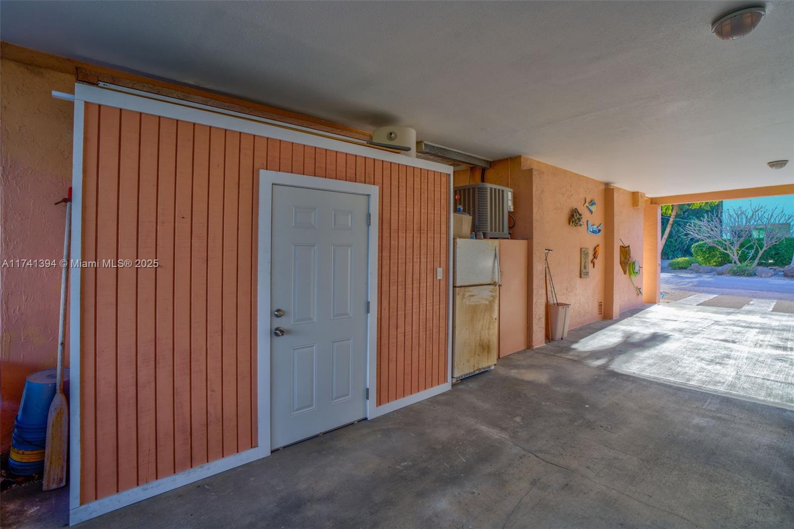 9860 Leeward Ave Property Photo 28