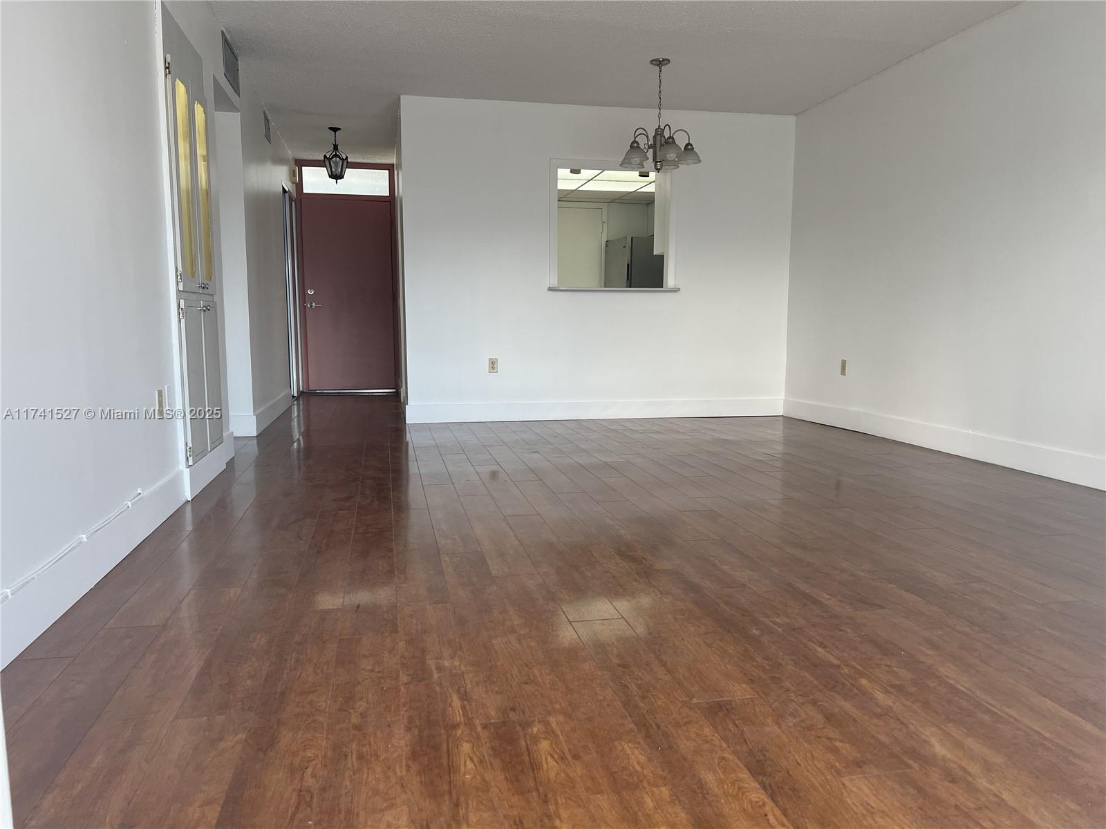 3750 Ne 170th St E-400 Property Photo 10