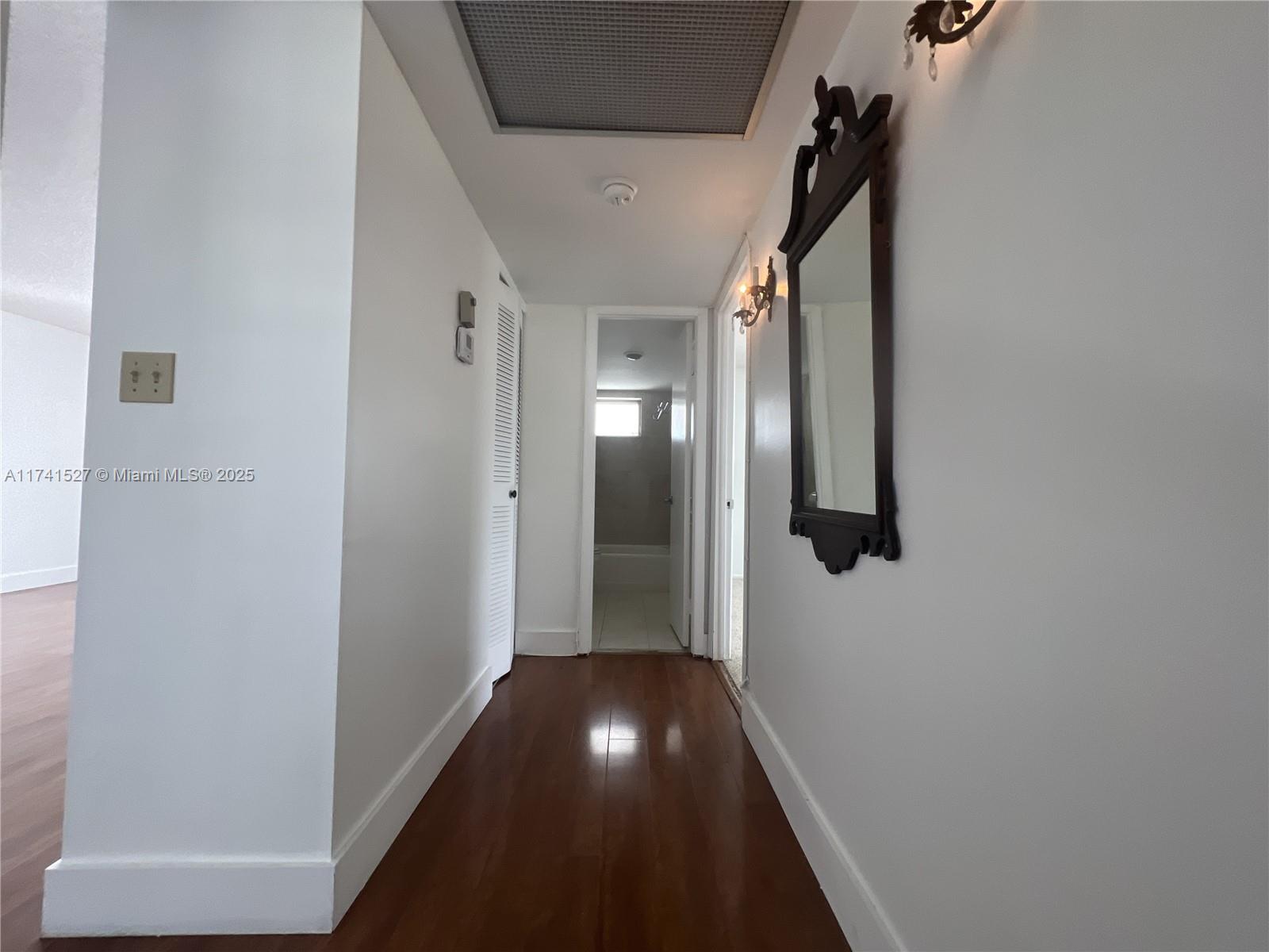 3750 Ne 170th St E-400 Property Photo 12