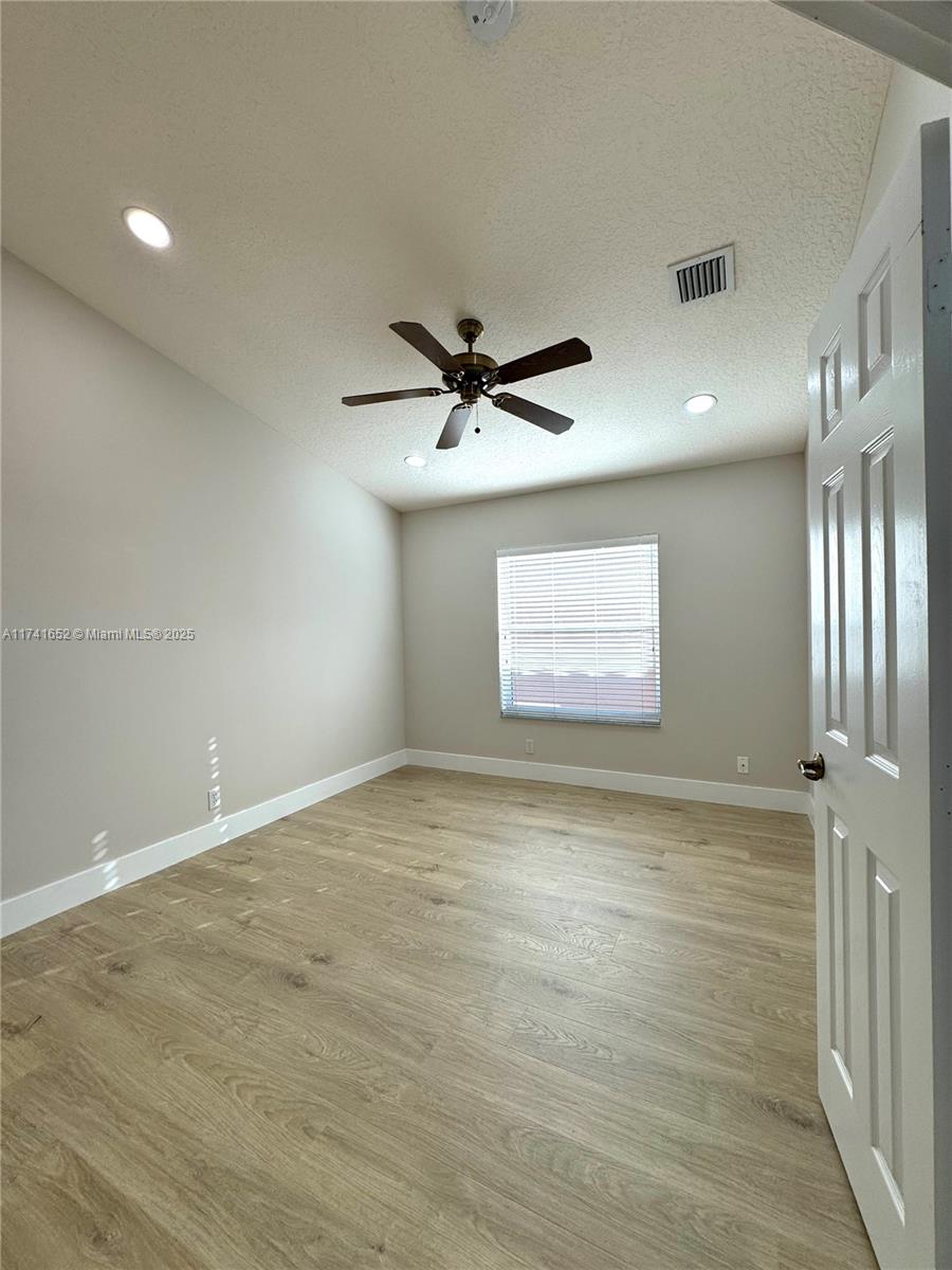 7633 Trapani Ln Property Photo 14