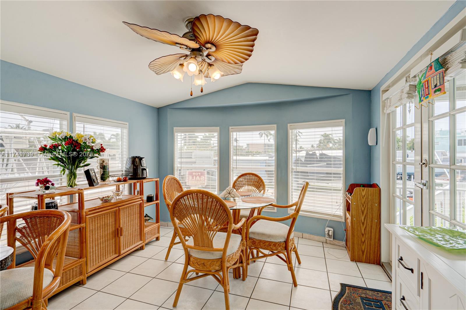 65821 Overseas Highway 98 Property Photo 6