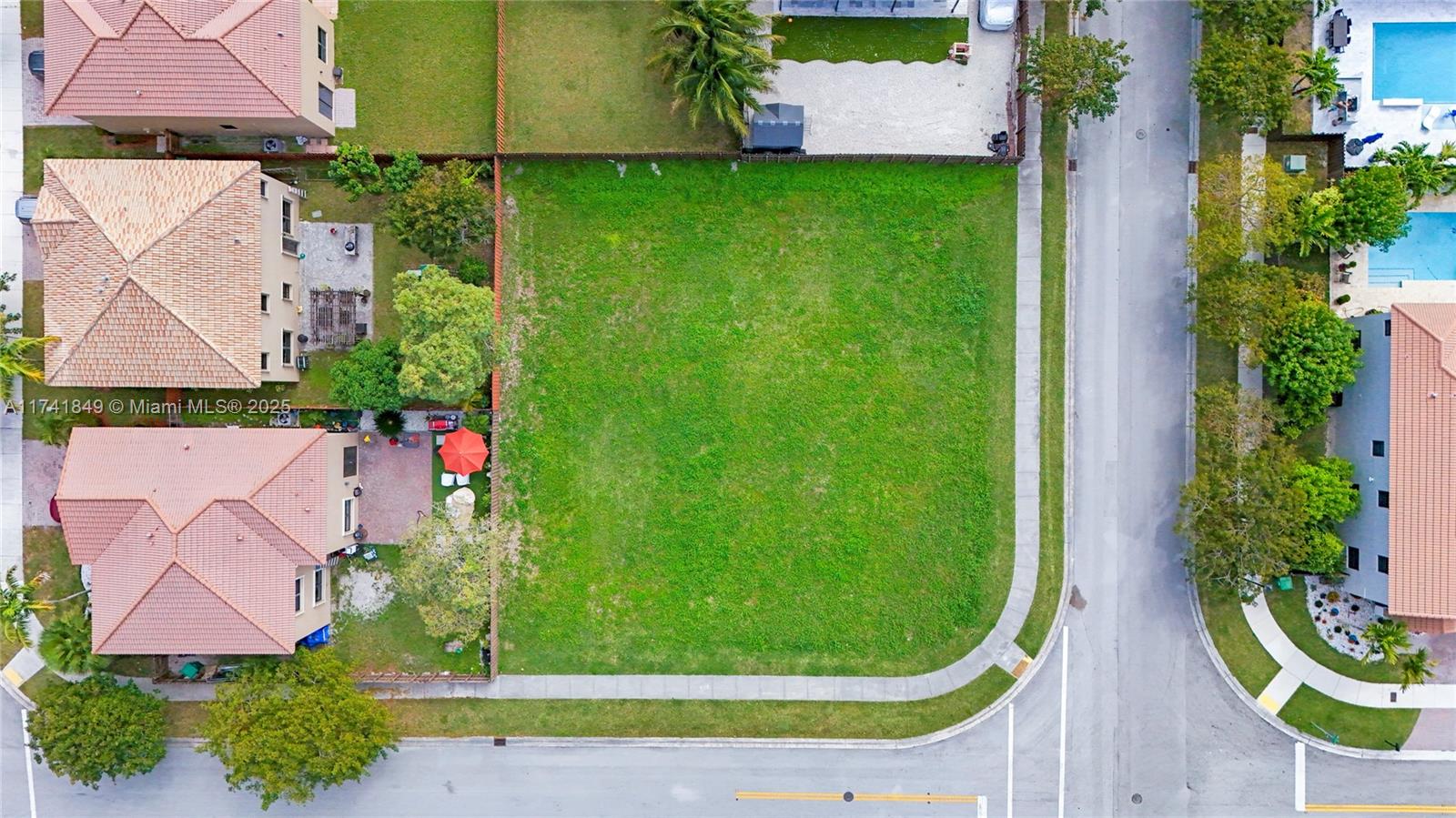 0 Fl 33032-0000 Property Photo 6