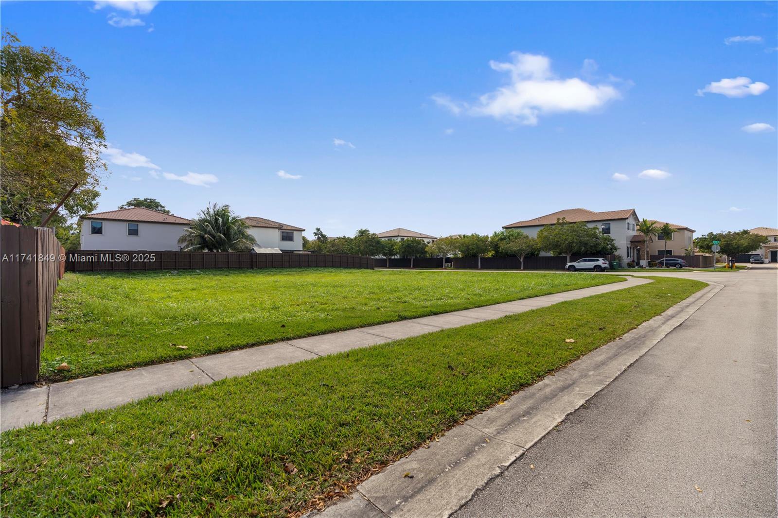 0 Fl 33032-0000 Property Photo 8
