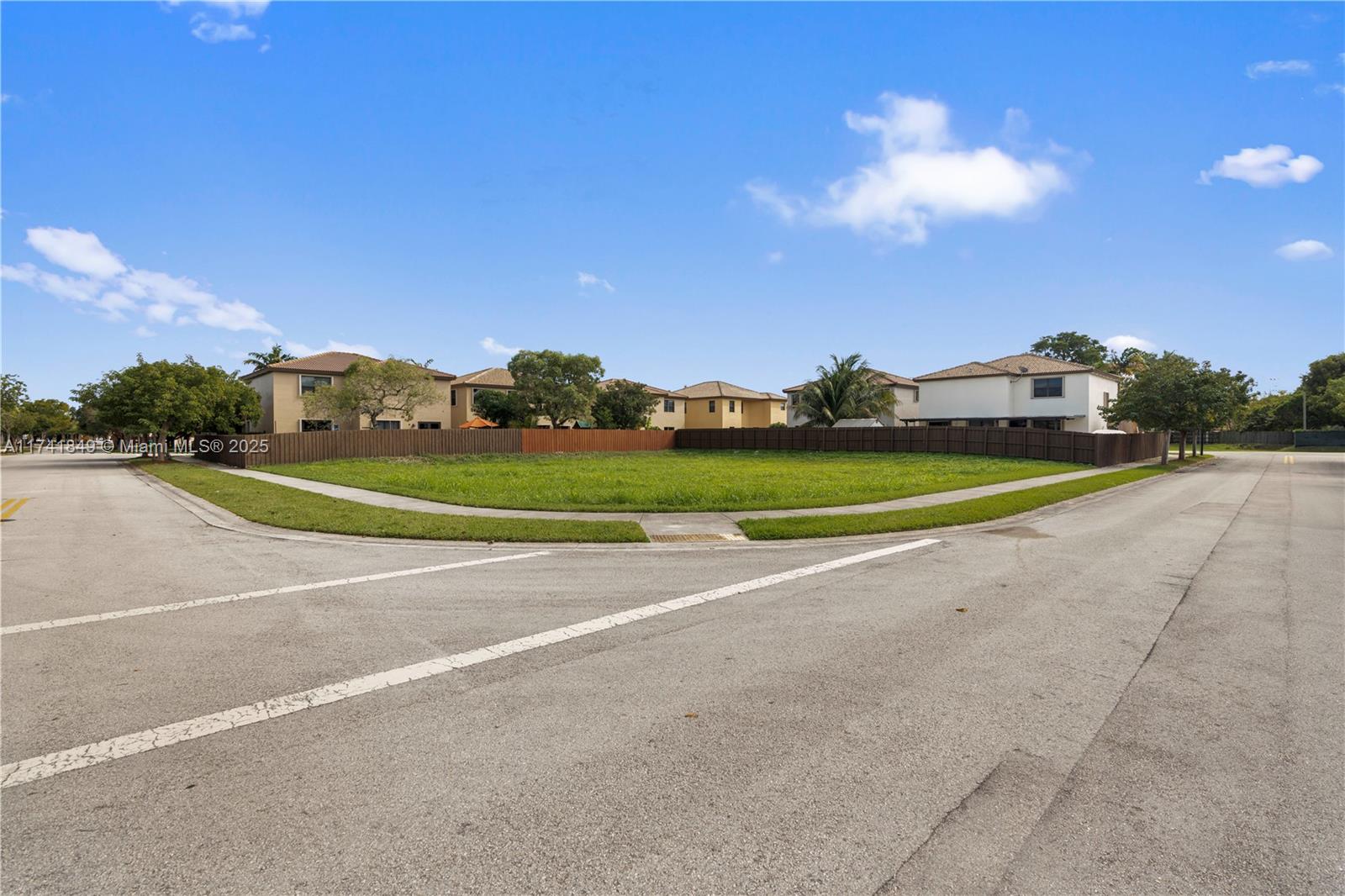 0 Fl 33032-0000 Property Photo 17