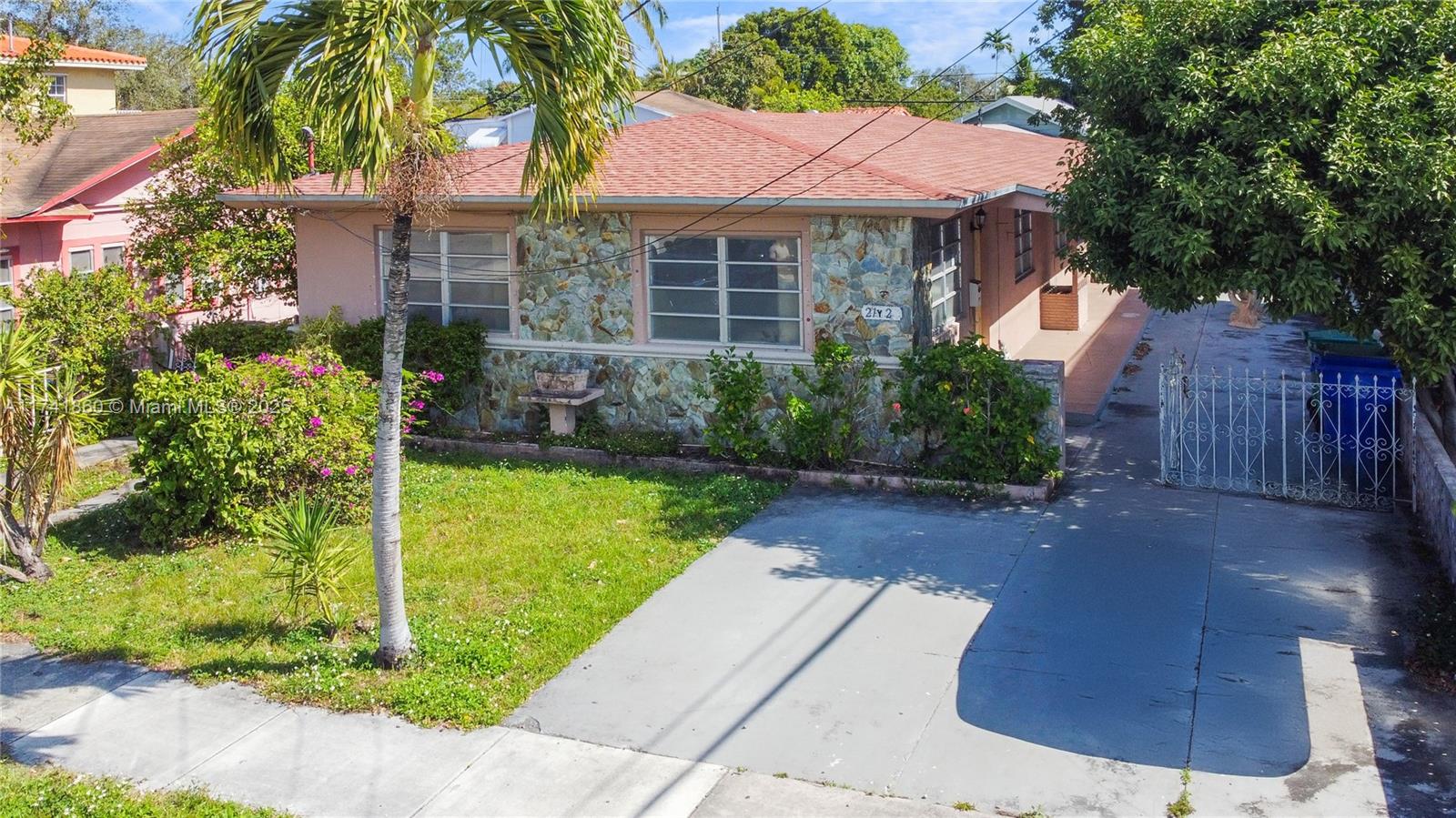 21 NW 32 COURT Property Photo 1