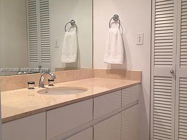 888 Brickell Key Dr 600 Property Photo 9
