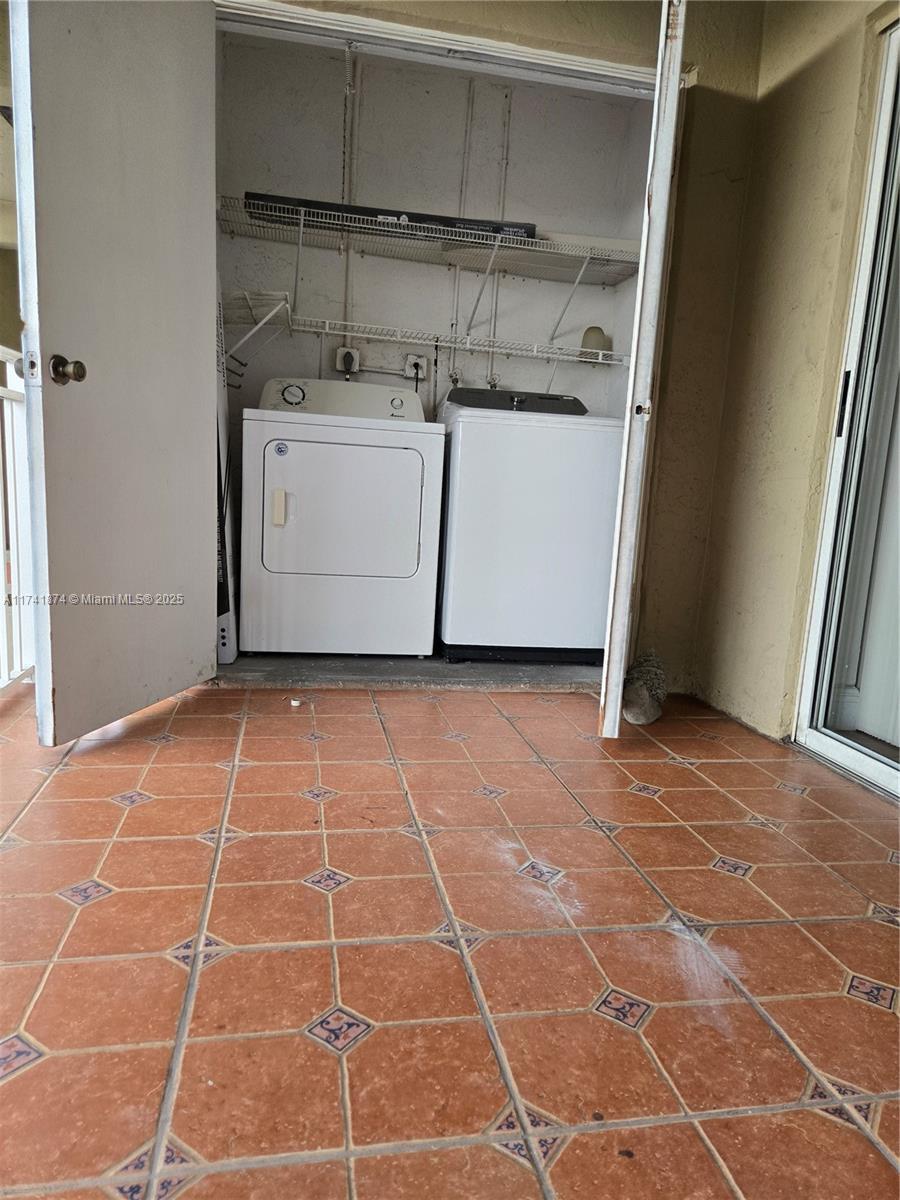 18810 Nw 57 Ave 307 Property Photo 5