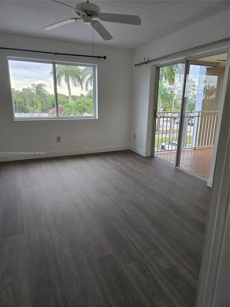 18810 Nw 57 Ave 307 Property Photo 9