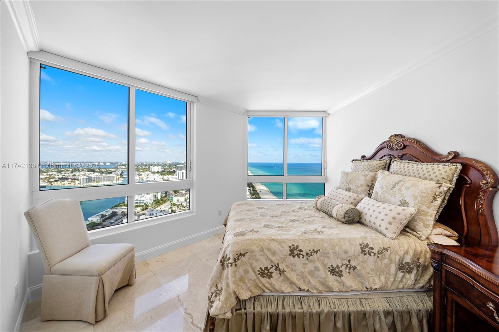 6365 Collins Ave 3801 Property Photo 18