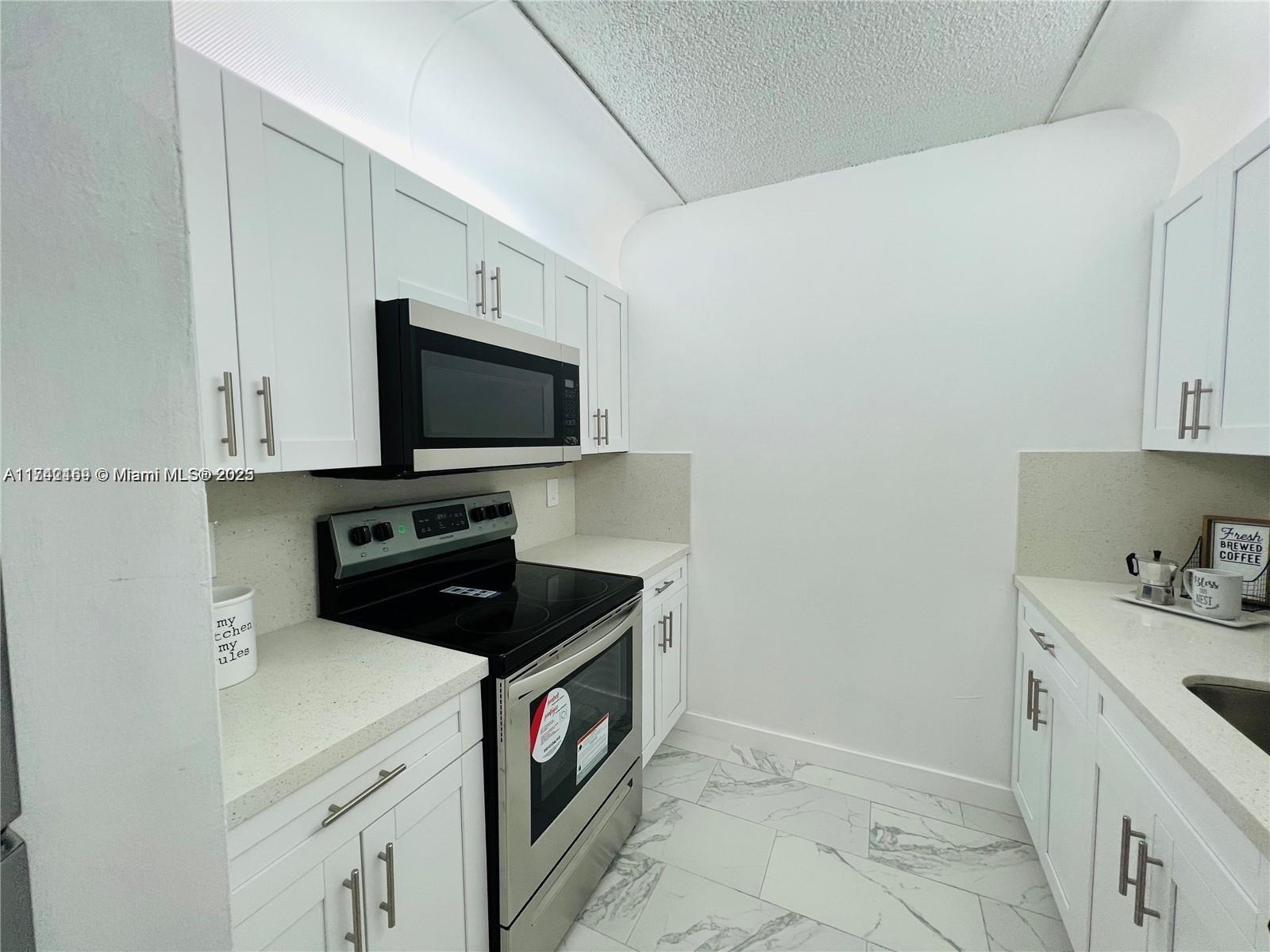 8260 Sw 210th St 220 Property Photo 2